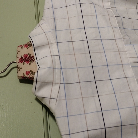 Men's Dockers XL white blue check pattern button up dress shirt - Picture 8 of 8